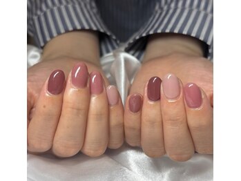 ロミー(Rommy)/ちゅるんワンカラーネイル