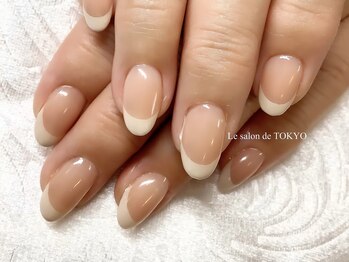 秋を感じるベージュフレンチ