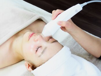 フェリス(FELIZ)/プラズマ導入で美容液を浸透