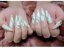 ロングメタリックアートネイル