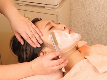 デザインスペース プリズム(PRISM)の写真/【毛穴×シェービング】相乗効果で驚きのツヤ肌!古い角質と産毛をオフし毛穴の目立ちにくいクリアな素肌へ