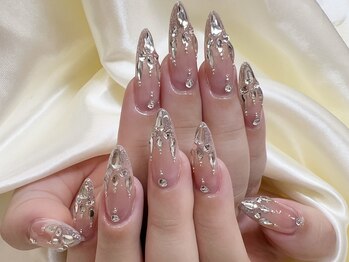 ビューティー静(Beauty静)の写真/華やかにしたい方におすすめ♪トレンドを抑えたデザイン＆カラー・パーツも豊富にご用意してます◎