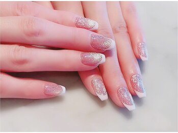 リーチェ ネイルズ(Riche Nails)/うるキラジュエルフレンチ♪