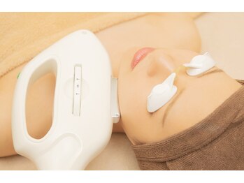 リッカ 学芸大学(RIKKA)の写真/【顔脱毛で美肌×美白を叶える】毎日の化粧ノリがUP◎毛穴詰まり解消で美肌効果も同時に叶える顔脱毛♪