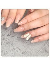 アヴァンセ(AVANCE)/蝶々スカルプ