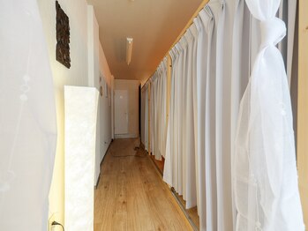 シリサラ(SIRISALA)/肩こり/マッサージ/タイ古式