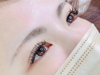 ティヤム(TIAM)の写真/お子様連れ/学生さん/大人女性、誰でも入りやすい完全個室のプライベート空間◇新導入のLEDエクステも◎