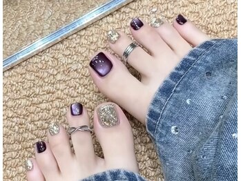 ネイルサロン ジェイ(Nail Salon J)の写真/《ご新規様オフ無料・90分やり放題ネイル¥6480～》種類豊富なパーツの中から好きなパーツを選んで付け放題!