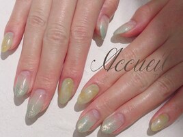 ニュアンスグリーン