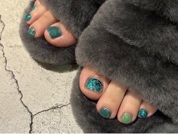 キラキラフットネイル