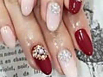 エレガントビジューネイル