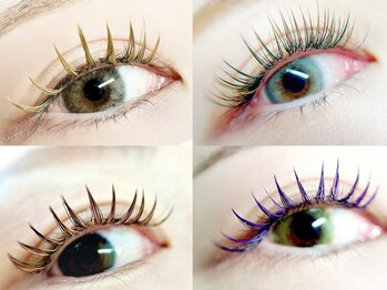リブレ(Libre)の写真/カラーエクステで個性派まつ毛を演出！カラー混合やデザイン多数で、周りと被らない魅力的な目元に☆