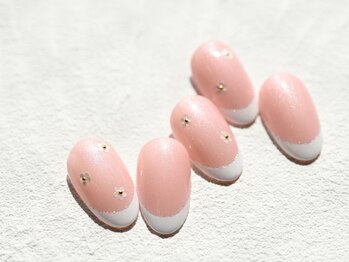 ルシェルアイ/小花フラワー☆白フレンチ