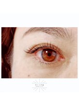 ニーナ(niina)/目尻強調のデザイン