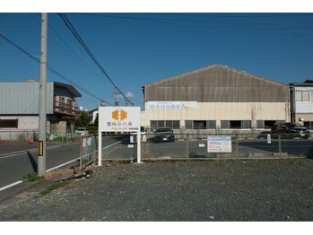 整体の六角/駐車場完備