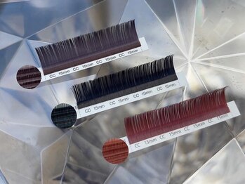 カミエユニ(Kamie-uni-)の写真/貴方だけのオーダーメイド施術を◇瞳や髪色に合わせて幅広くご提案！目元の印象を変えたい方にオススメ◎