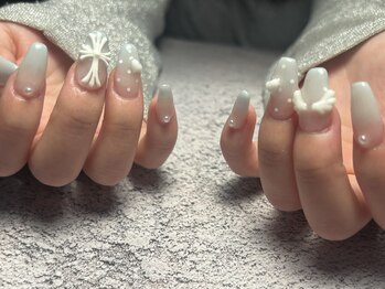 レア(rea)の写真/トレンド☆流行りのクロスパーツネイルが出来る◎【大人気のドットネイルやレースネイルも♪】