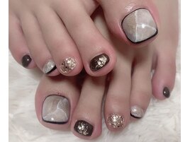 綺麗め大理石フットネイル