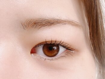 アイラッシュサロン ミューズ(Eyelash Salon Muse)の写真/《まつげパーマ¥4300/フラットラッシュ120本¥4500》大満足な目元♪自まつ毛を傷めず、ぐいっと立ち上げる♪