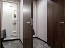 ピットネス 高石店(Pitness)の雰囲気（男女別シャワー室完備。男性3台：女性2台。アメニティっ完備。）