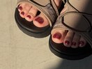 pink glitter nail