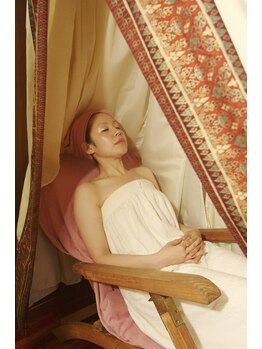 ラファアイランド 福岡天神本店/アロマハーブスチームサウナ