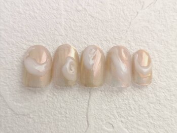 トレンドネイル ￥6800