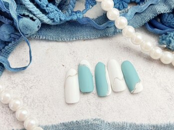 ネイルサロン&スクール ジーナ(GINA)/ブルー×ホワイト×マットネイル