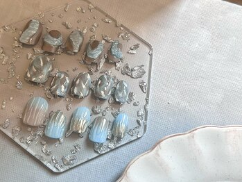 ローラポンポニー(Laura pomponnee)の写真/記念日ネイルお任せ下さい☆デザインの基礎を学んだスタッフが思い出に残るオンリーワンのネイルをご提案♪