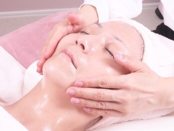 コール(COR)/フェイスラインもキュっと