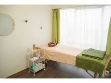 ベーネ(bene)の雰囲気（ケアを受けながら日頃の疲れを癒すベッドです）