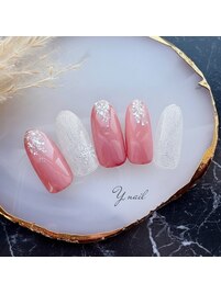 隠れ雪の結晶ネイル