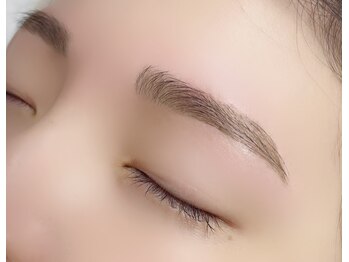 ミネット ビマユアイブロウワックス(minette)の写真/【お肌への優しさを追求】低刺激な厳選WAX＋骨格に合わせた似合わせ美眉スタイリングで理想の眉に☆