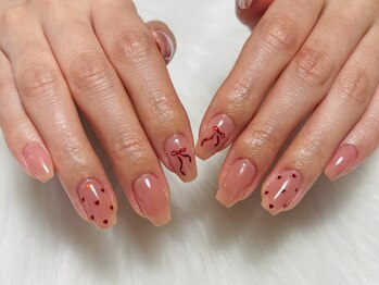 ハニの写真/【シンプルデザイン×キラキラ×肌馴染みカラー】女性らしいモテ可愛系ネイルで指先も気分も華やかに♪