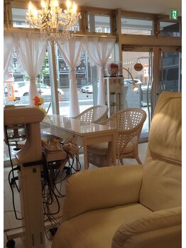 ネイルアンドアイラッシュアンド脱毛サロンビビ(BiBi)/