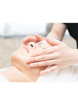 ホウレイ線・たるみ改善！予防ケア