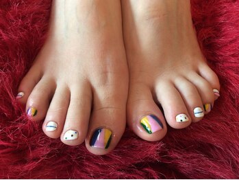 ネイルアンドスパ モンロー(MONROE)/