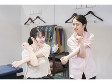 名古屋ハピネス鍼灸接骨院丸の内/ホームケア　ストレッチ指導