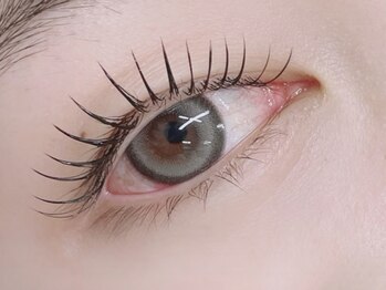 ブリエルアイラッシュ(BRILLER EYELASH)の写真/【薬院駅近】大人気フラットラッシュ♪カラーエクステも豊富に取り扱いあり◎初めての方にもおススメ◎