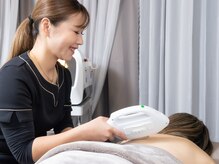 シェール(Cher)/施術シーン