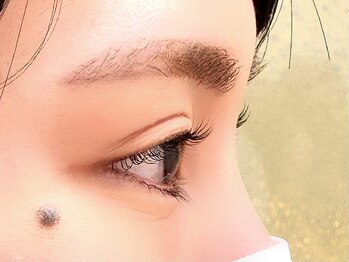 モストブリヤン(MOSTBURYAN)/まつ毛パーマ