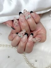 ビビ(ViVi)/黒フレンチネイル