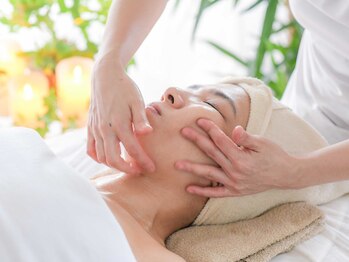 ブルーム(B.LOOM)/フェイシャルエステ