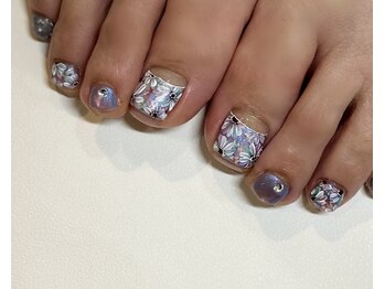 カイヤナイト(Nail Salon Kyanite)/奥行き手描きフラワーデザイン