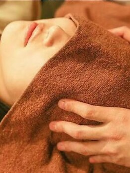 青元整体【オイルマッサージ/アロママッサージ/もみほぐし/肩こり】の写真/【リピ率90%超】本場中国の至高の指圧で頑固なコリを根本解消!オーダーメイドの深揉みで劇的スッキリ◎