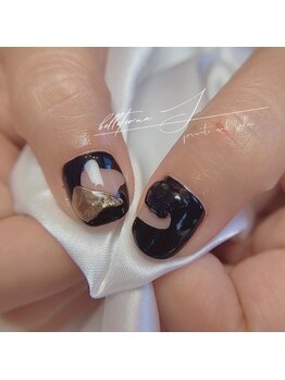 ベルテルナエス(belleterna S.)/black × gold