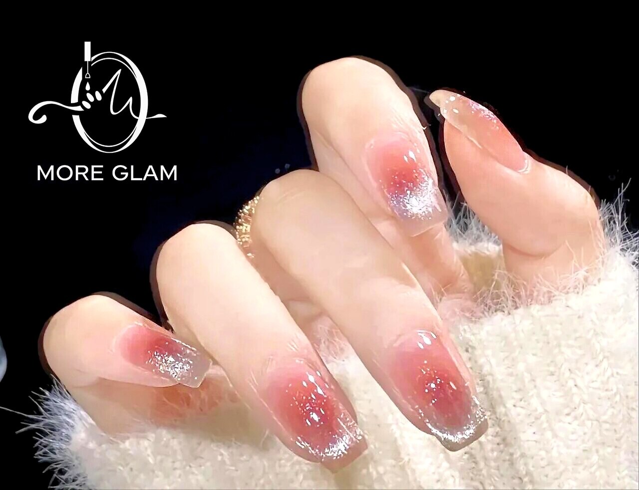 2025年-2026年冬トレンド】チークのネイルデザイン集｜人気順