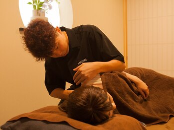 巡 金山店(MEGURI)/肩甲骨はがし