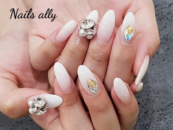 ネイルズアリー 立川店(Nails ally)/Vカット×スワロフスキー