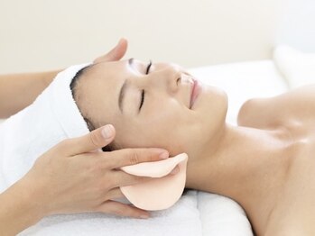 モーンガータ(mangata)/《小顔むくみ解消フェイシャル》